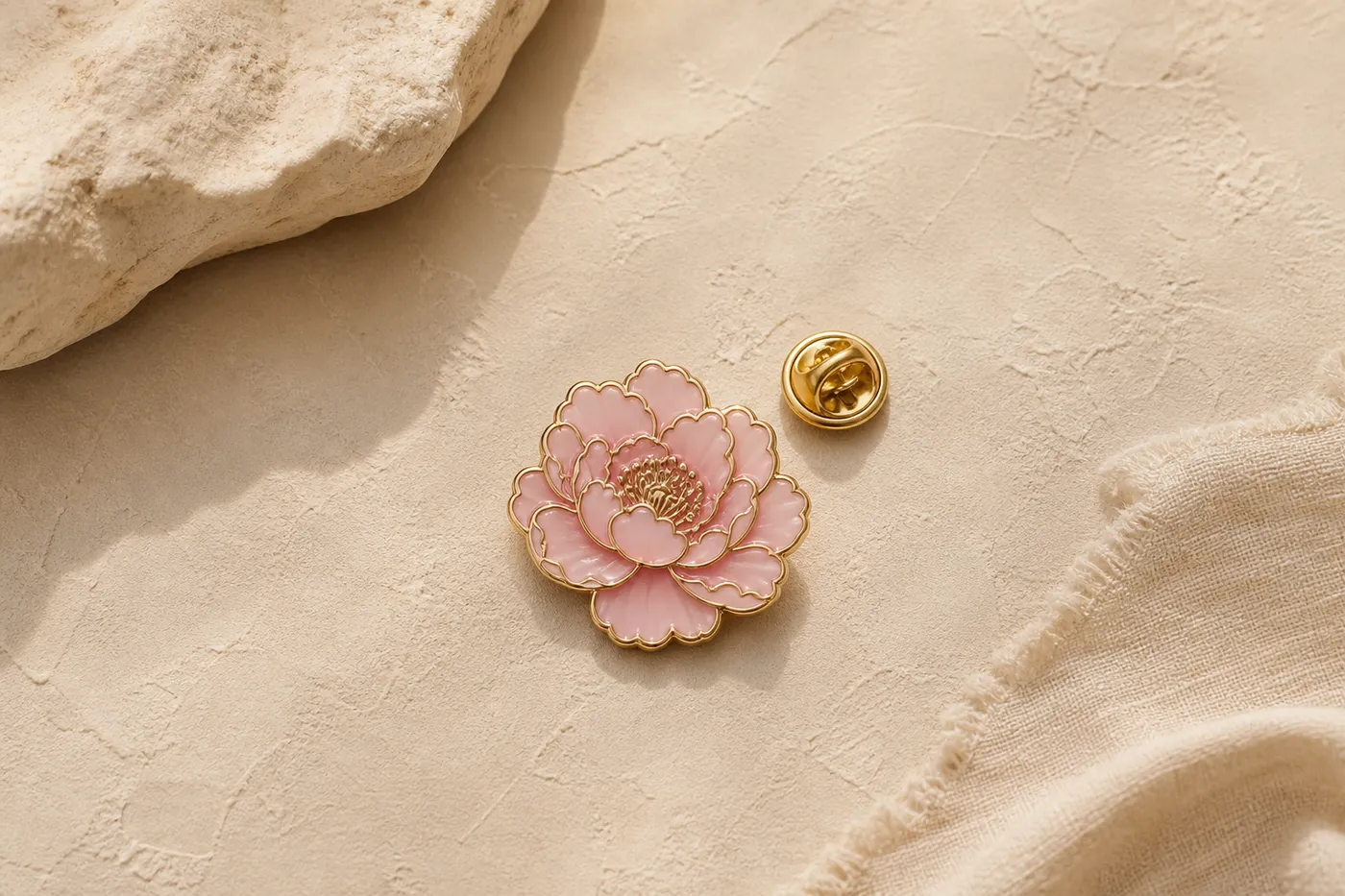 Pin's Émaillé Fleur Atelier